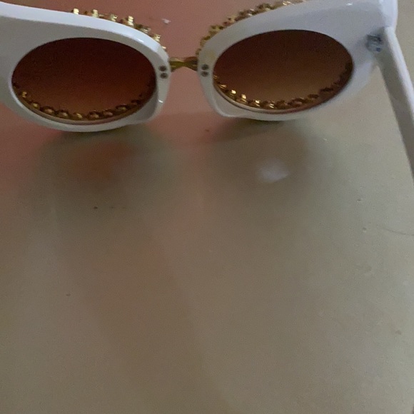 Sunglasses 🕶 - Picture 3 of 3